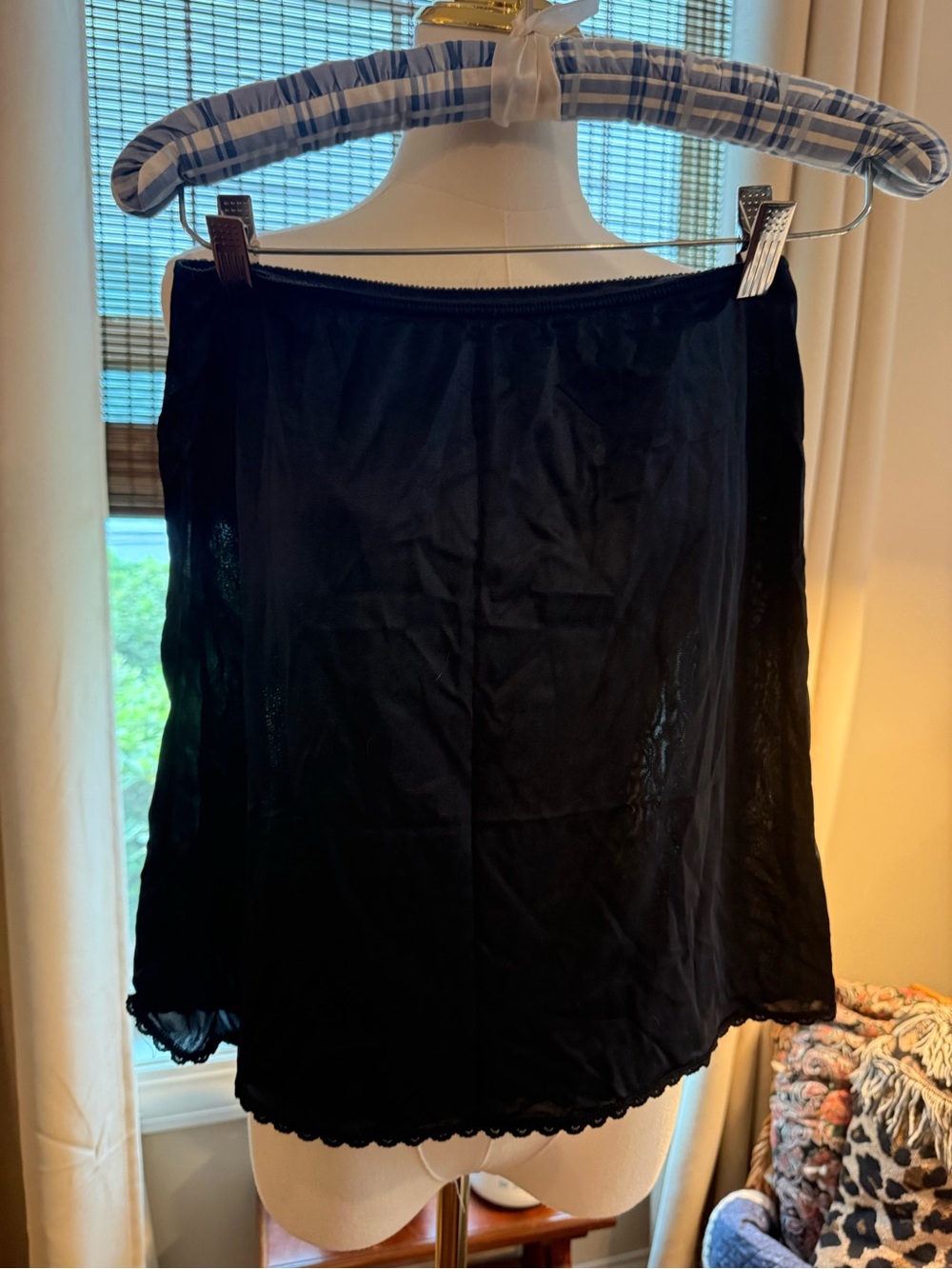 Vintage Black Slip Skiet with Scalloped Hem Trim